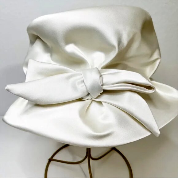 Vintage Clover Lane Satin Bucket Hat - Picture 9 of 9